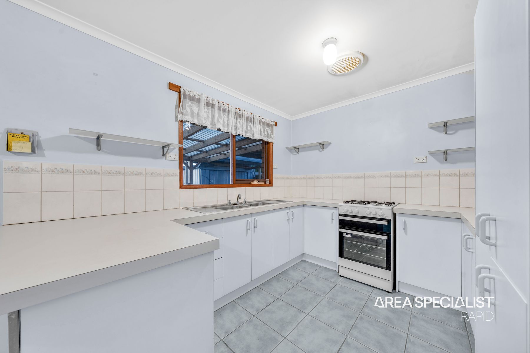 6 Emma Court, Hampton Park, Hampton Park - Thumbnail 4