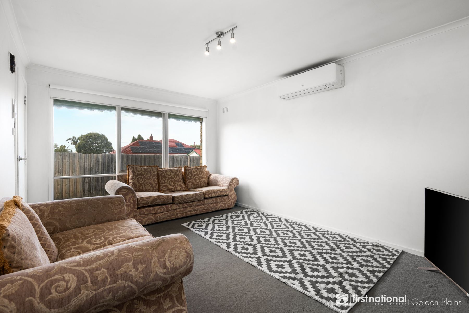 2/299 Autumn Street, Newtown VIC 3220, Newtown - Thumbnail 3