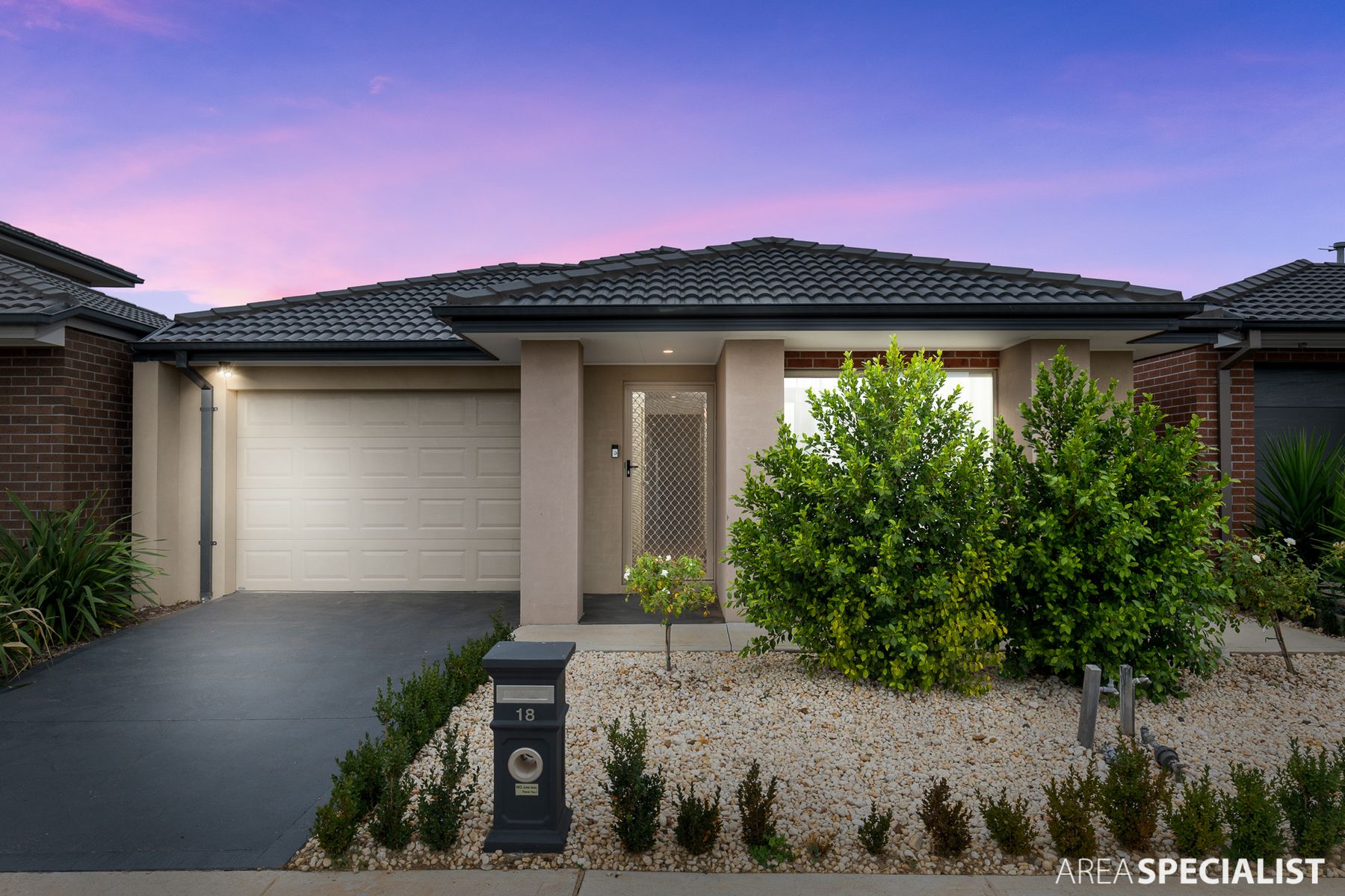 18 Perry Road, Werribee, VIC 3030, Werribee - Thumbnail 2