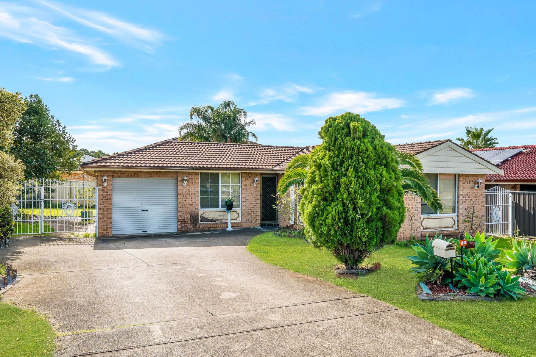 10 Penfold Place, Edensor Park - Image 1