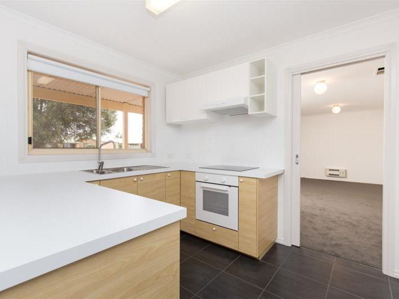 1/12 Caffrey Court, Irymple - Thumbnail 3
