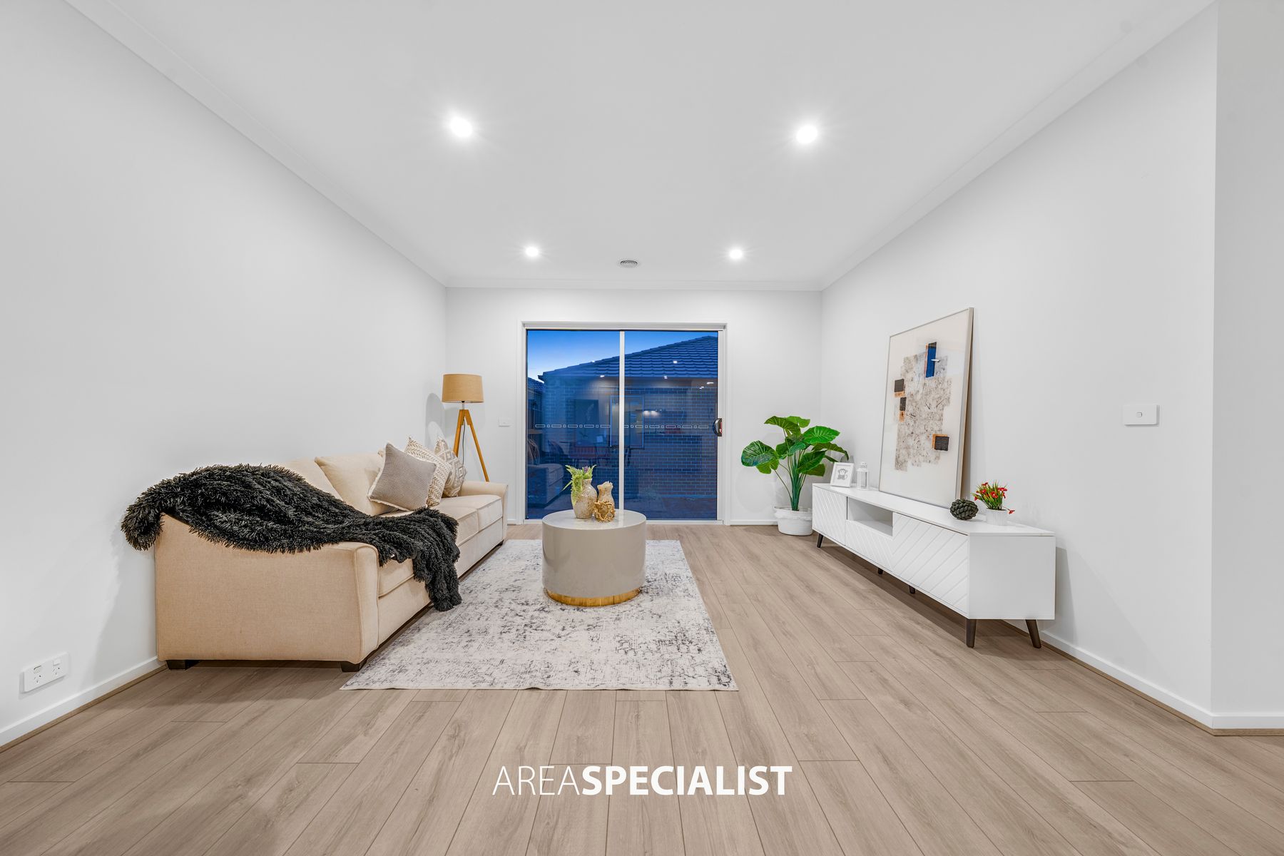 12 Damiana Avenue, Clyde North, Clyde North - Thumbnail 8