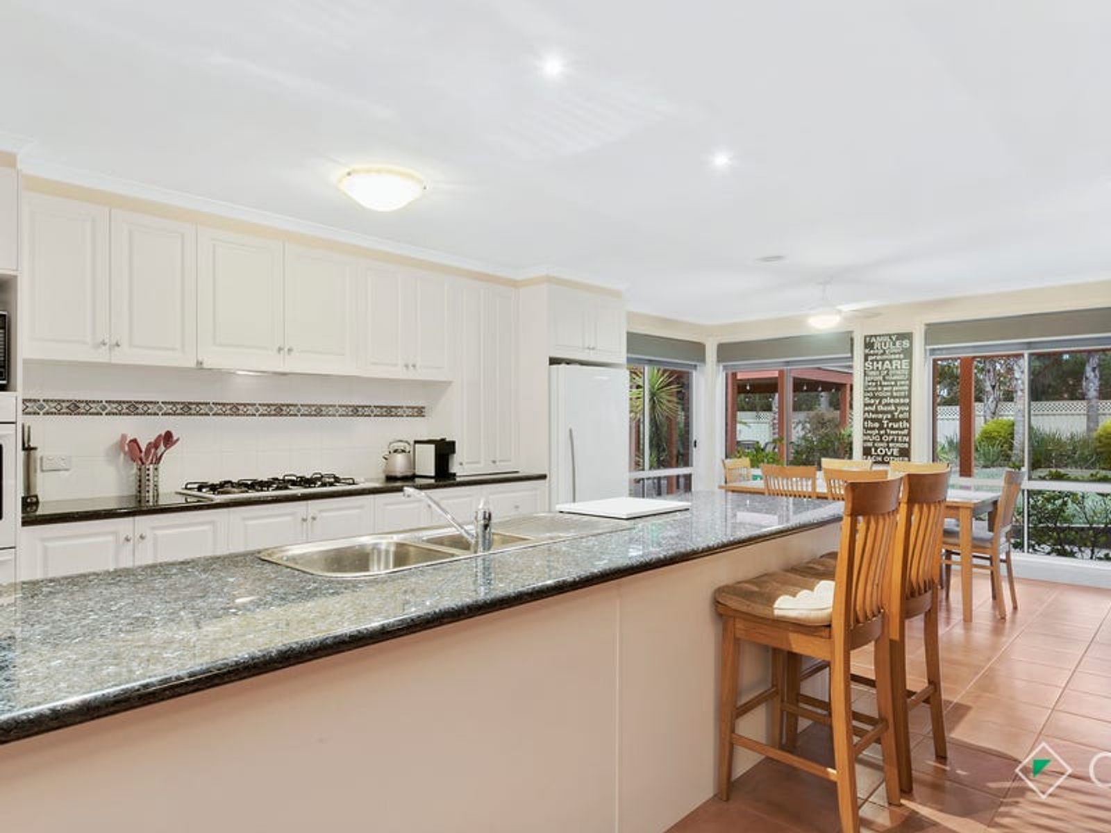 6 The Dell, Narre Warren North, VIC 3804, Narre Warren North - Thumbnail 2