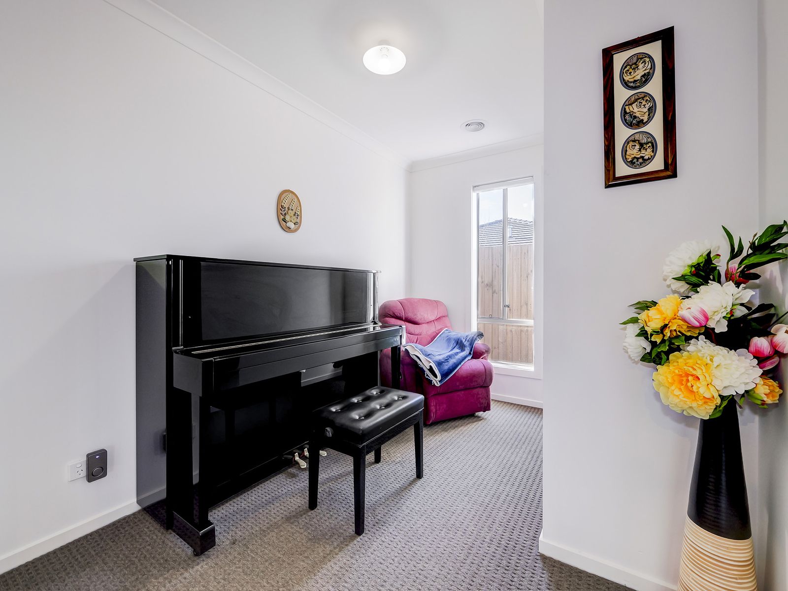 11 Newcastle Drive, Officer, VIC 3809, Officer - Thumbnail 4