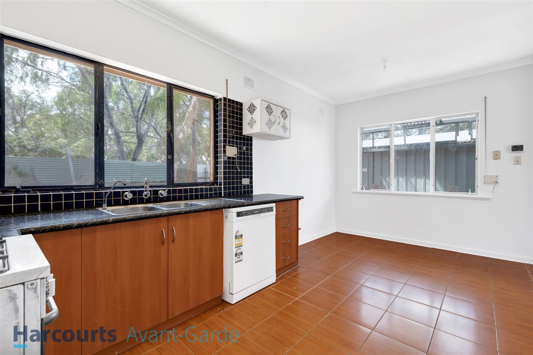 16 Petunia Avenue, Pooraka, SA 5095, Pooraka - Thumbnail 4