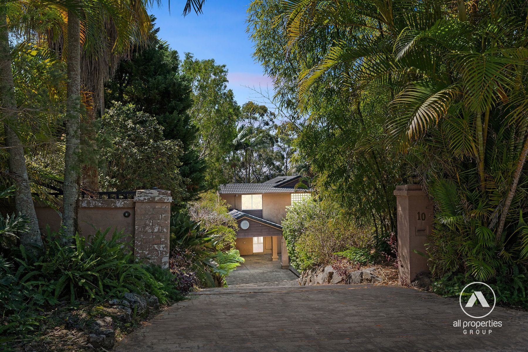 10 Yatama Place, Currumbin Waters QLD 4223, Currumbin Waters - Thumbnail 3