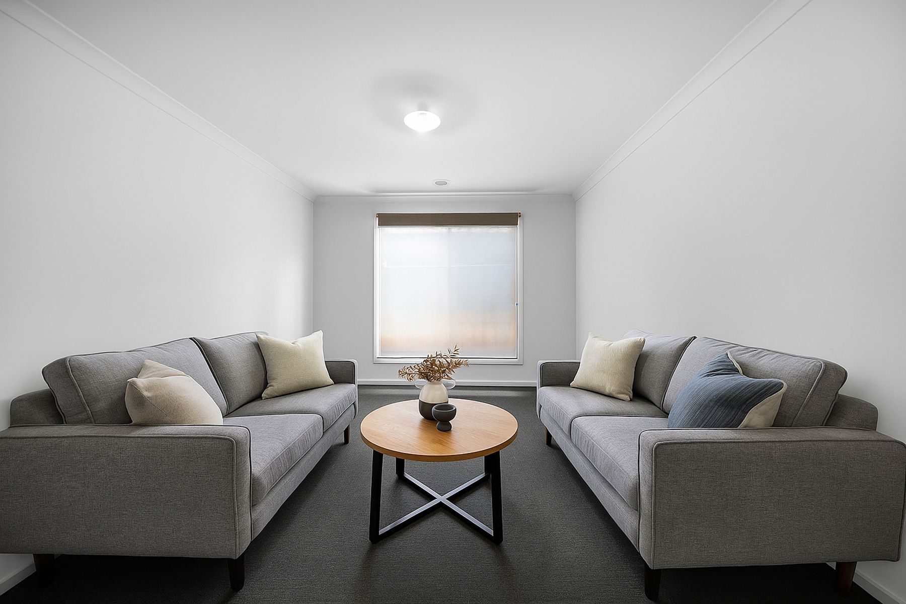 16 RENOIR AVENUE, Pakenham, VIC 3810, Pakenham - Thumbnail 2