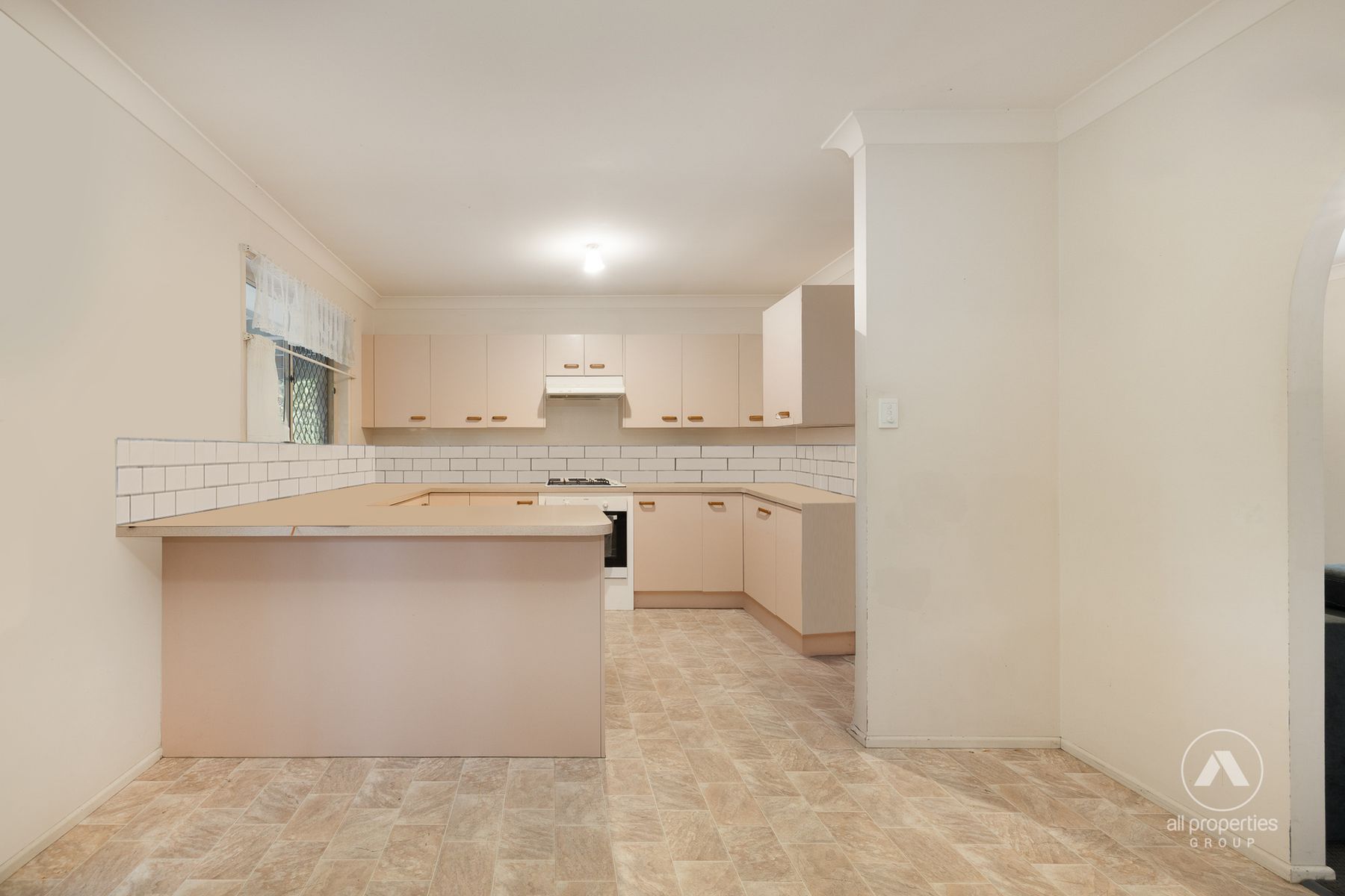 14 Parkside Drive, Crestmead QLD 4132, Crestmead - Thumbnail 2