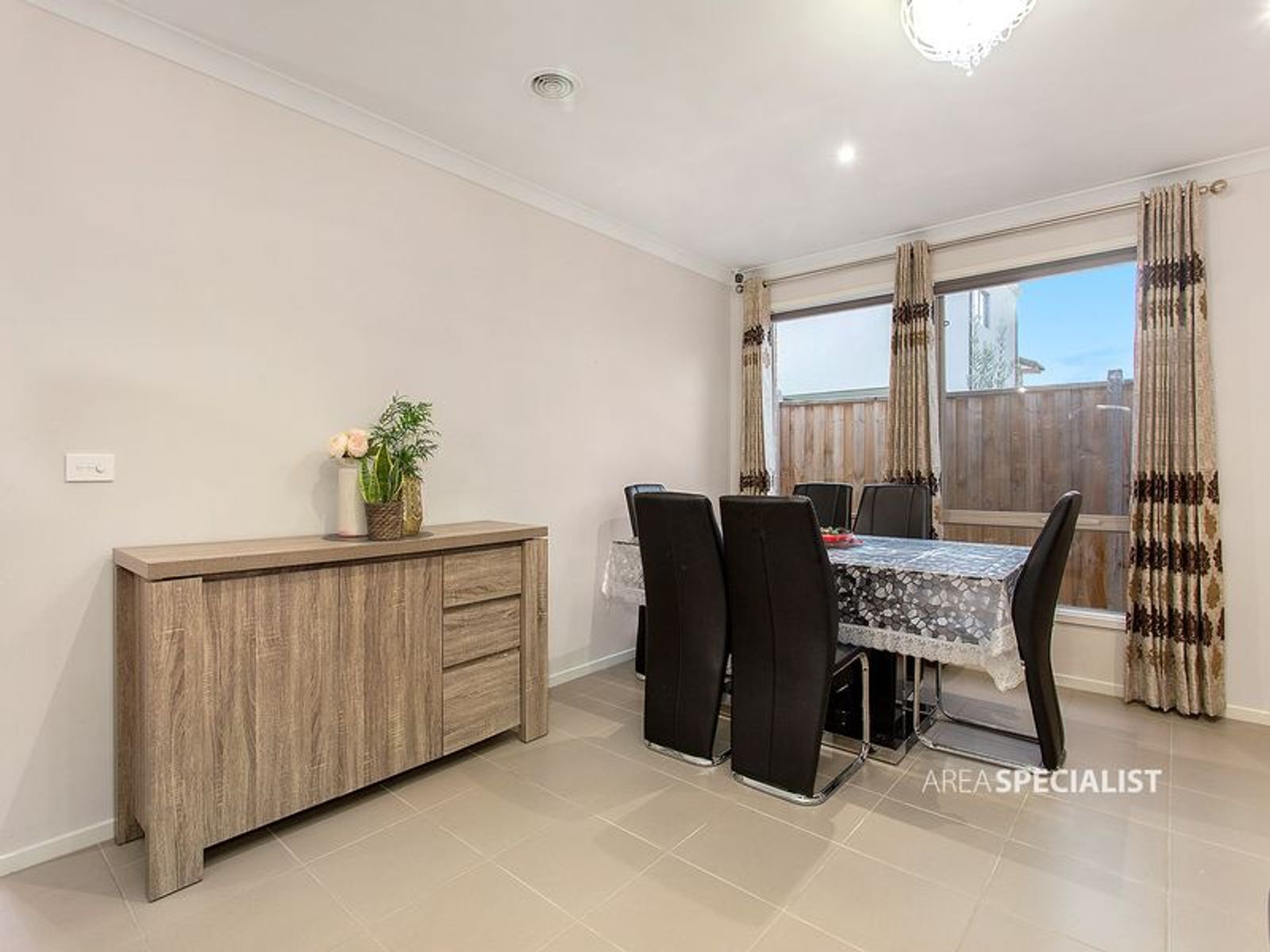 8 Springside Drive, Cranbourne West, VIC 3977, Cranbourne West - Thumbnail 5