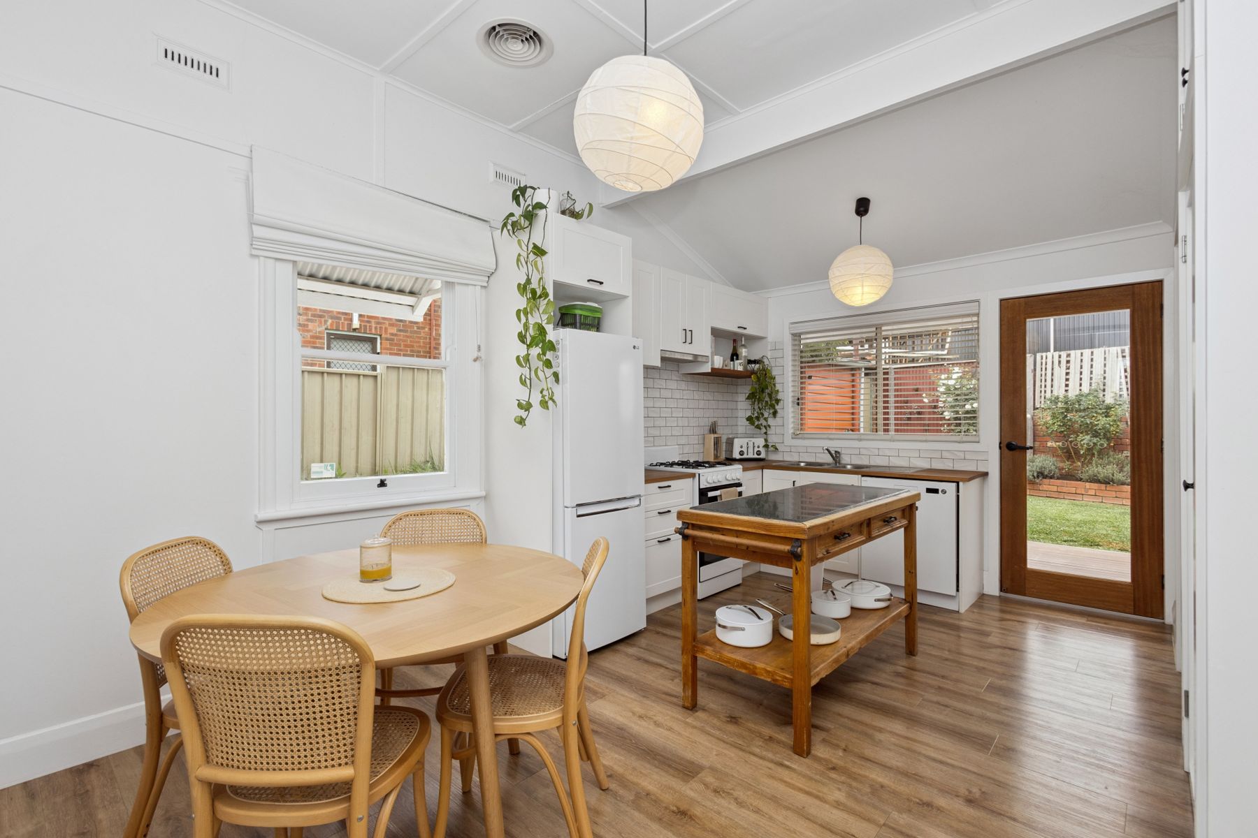 87 Neale Street, Kennington VIC 3550, Kennington - Thumbnail 2