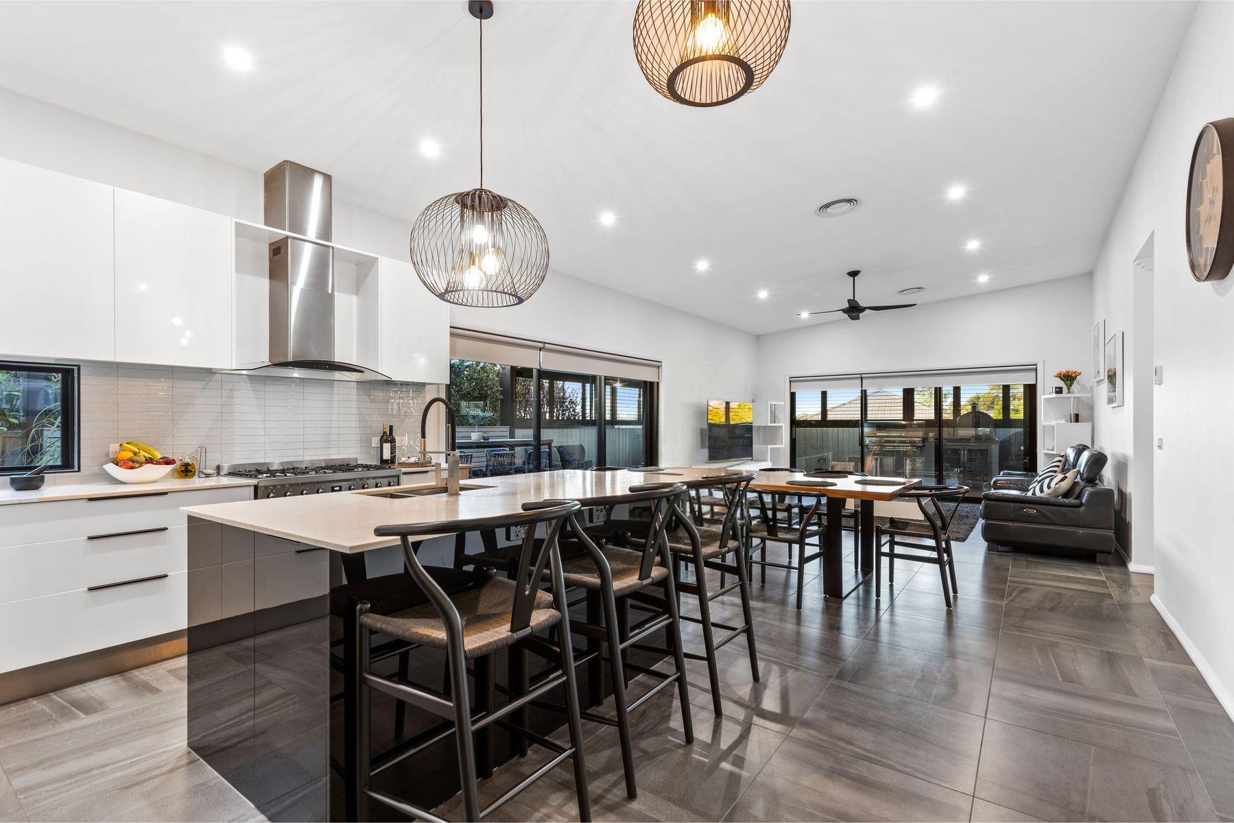 1/18A Elwood Drive, Strathdale VIC 3550, Strathdale - Thumbnail 2