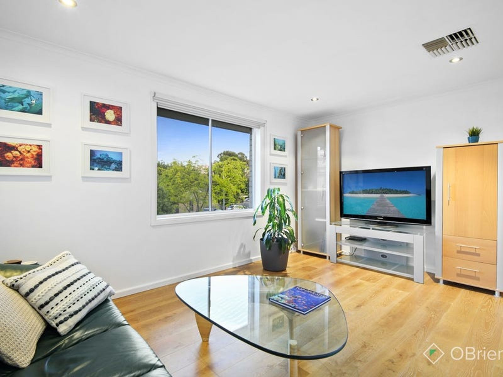 10 Clangula Court, Endeavour Hills, VIC 3802, Endeavour Hills - Thumbnail 3