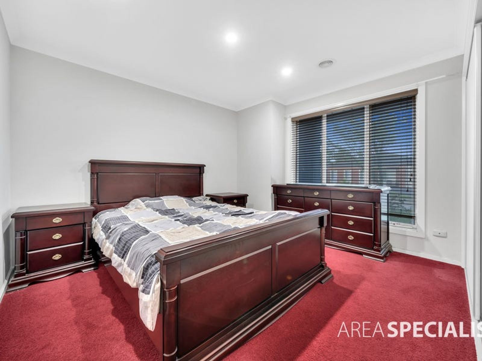 15 Sussex Avenue, Cranbourne North, VIC 3977, Cranbourne North - Thumbnail 5