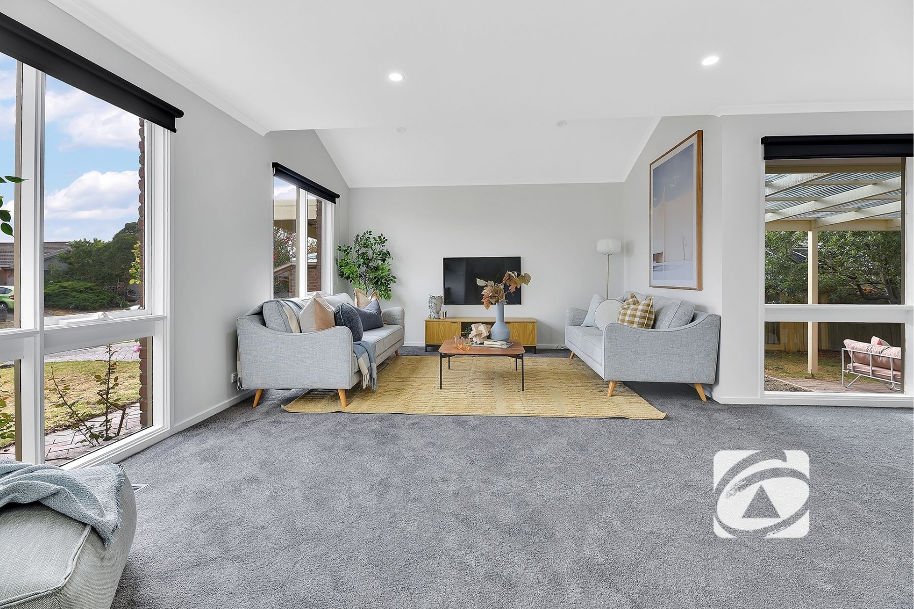 23 Michelle Drive, Hampton Park VIC 3976, Hampton Park - Thumbnail 2