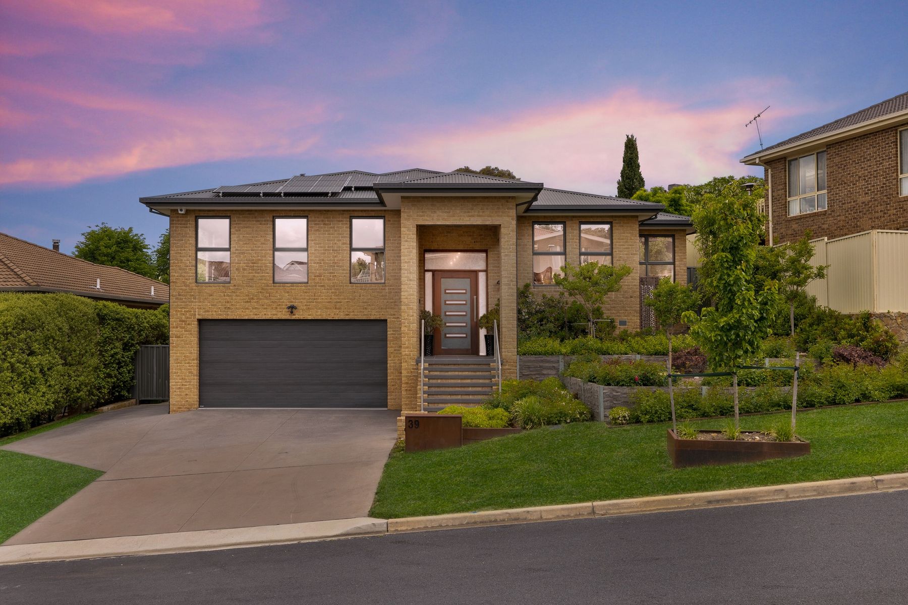 39 Cunningham St, Queanbeyan - Thumbnail 2