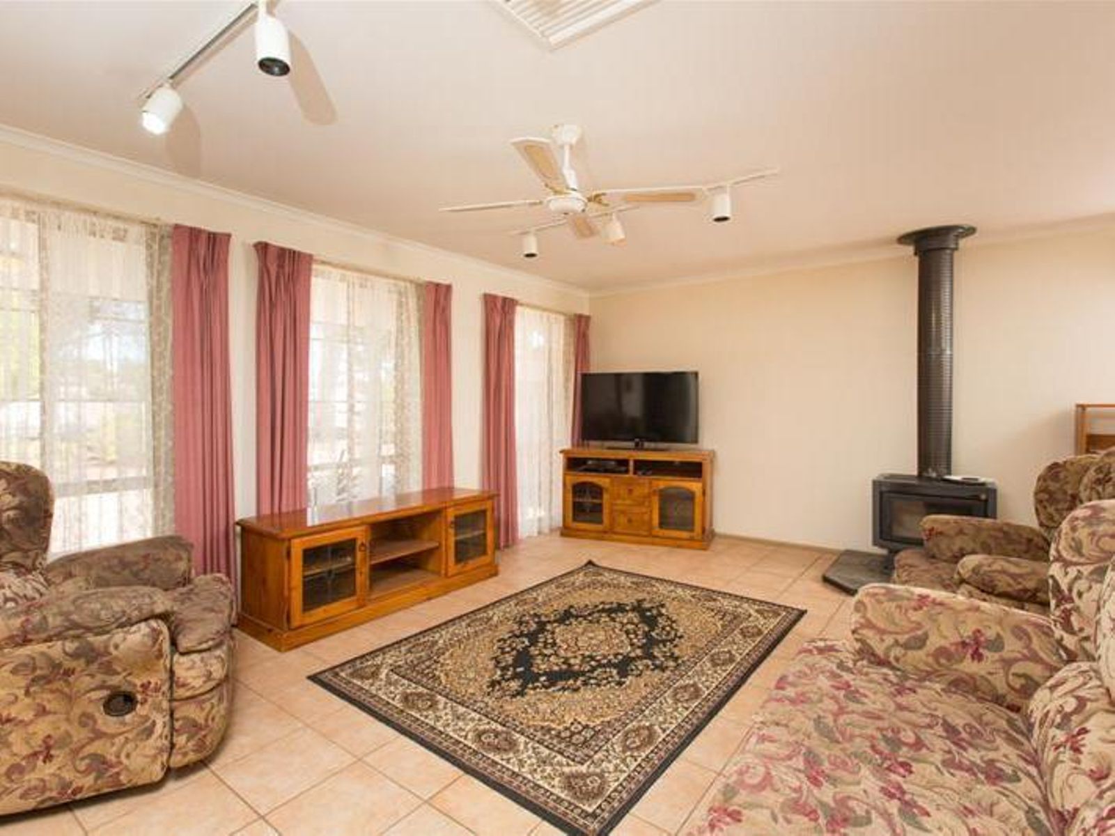 394 Eleventh Street, Mildura - Thumbnail 2