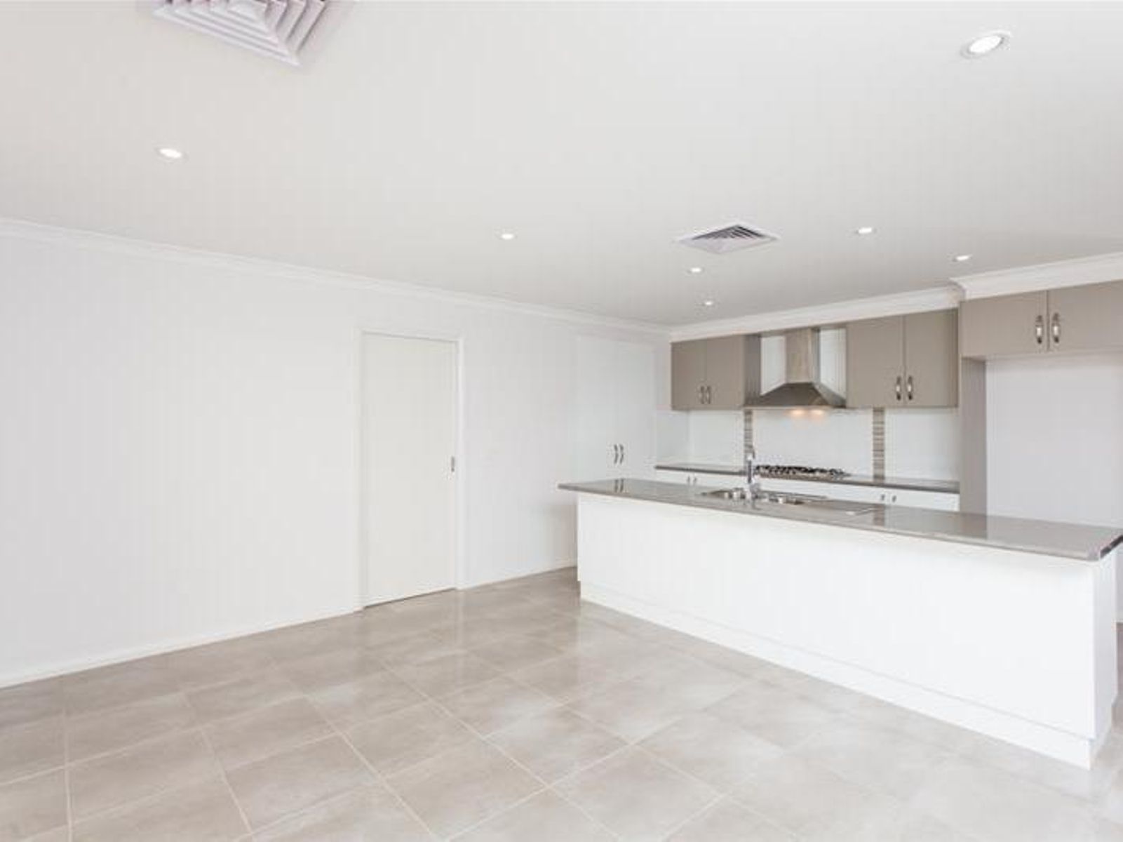 18 Palm Springs Drive, Mildura - Thumbnail 7
