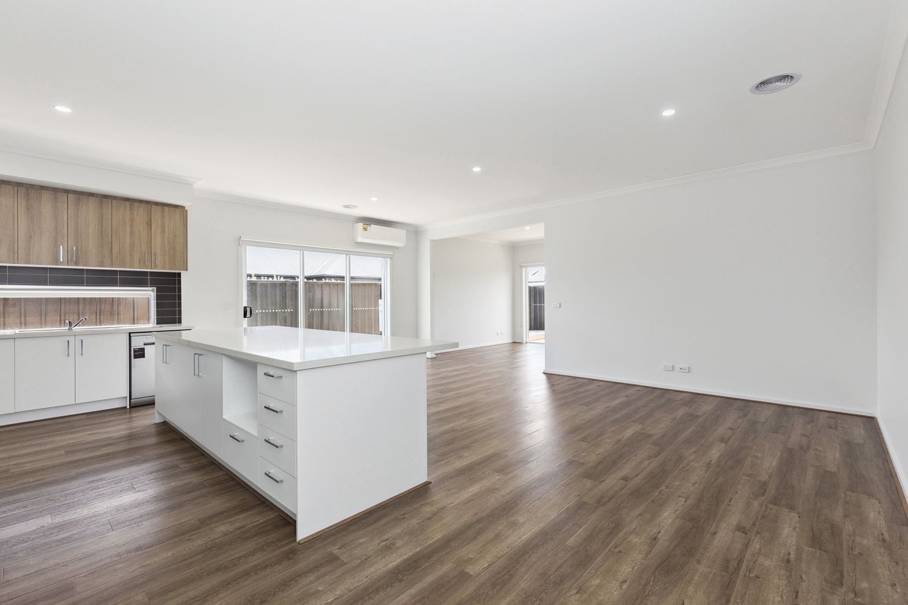 12 Crowley Street, Huntly, VIC 3551, Huntly Vic 3551 - Thumbnail 4