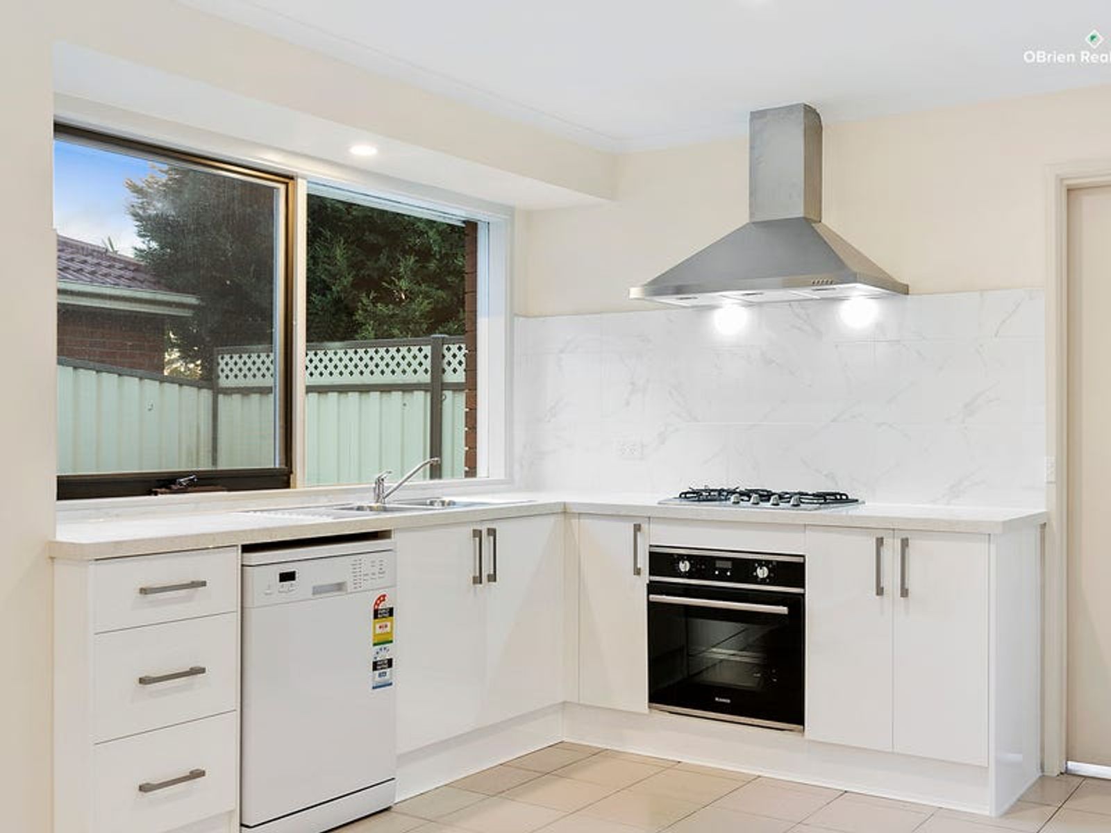 103 Kennington Park Drive, Endeavour Hills, VIC 3802, Endeavour Hills - Thumbnail 3