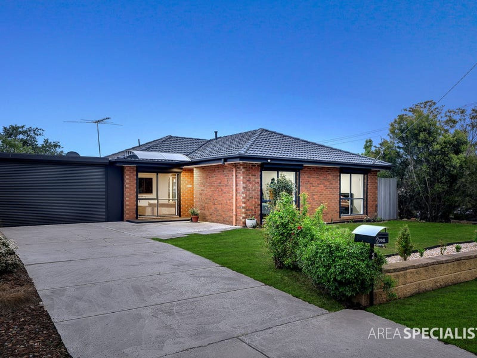 2 Lesley Drive, Hampton Park, VIC 3976, Hampton Park - Thumbnail 2