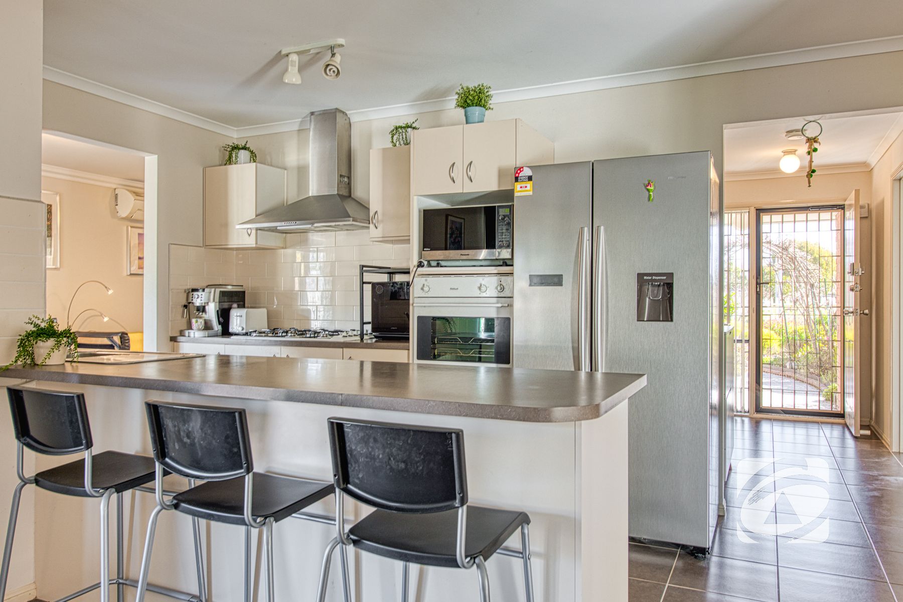 34 Parman Avenue, Pakenham VIC 3810, Pakenham - Thumbnail 3