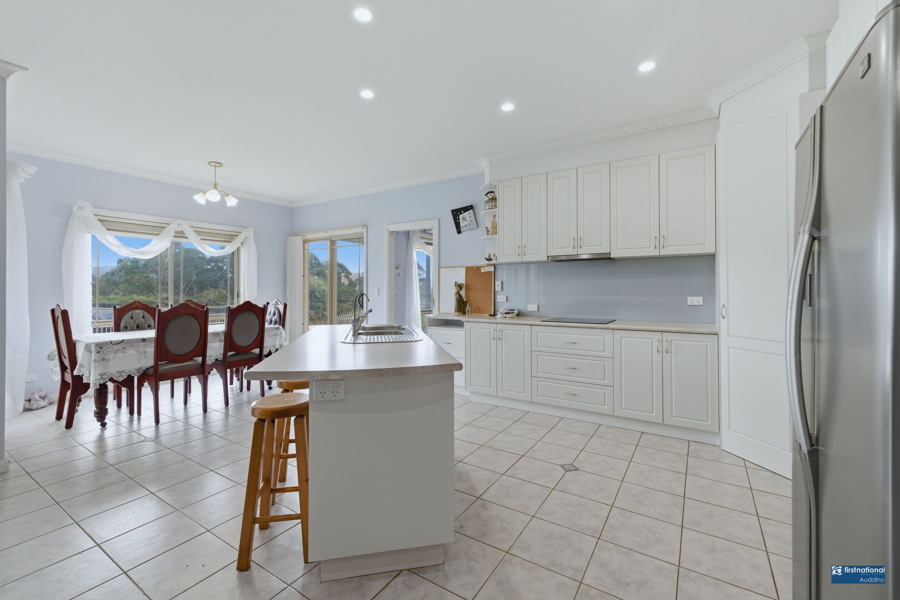 27 South Railway Crescent, Korumburra VIC 3950, Korumburra - Thumbnail 4