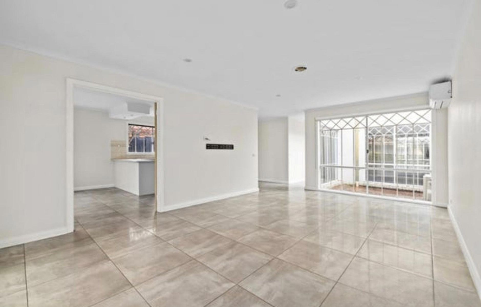 26 Harvey  Court, Roxburgh Park VIC 3064, Roxburgh Park - Thumbnail 3