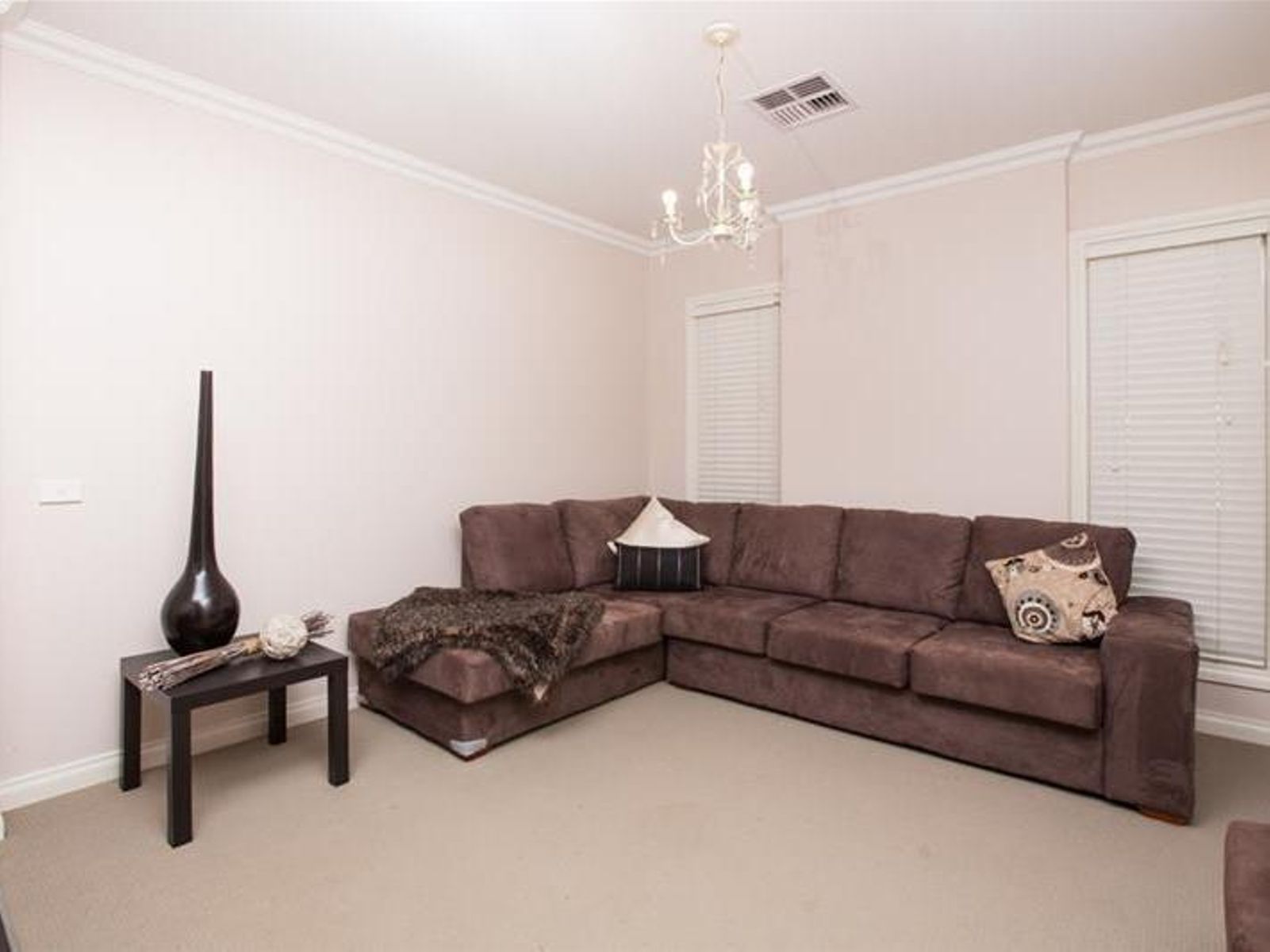7 Essex Court, Mildura - Thumbnail 2