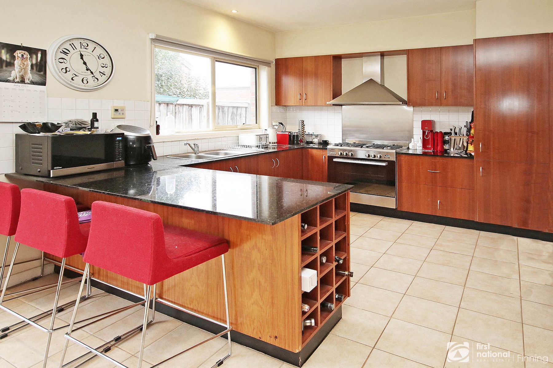 5/10 Parkhill Drive, Berwick VIC 3806, Berwick - Thumbnail 2