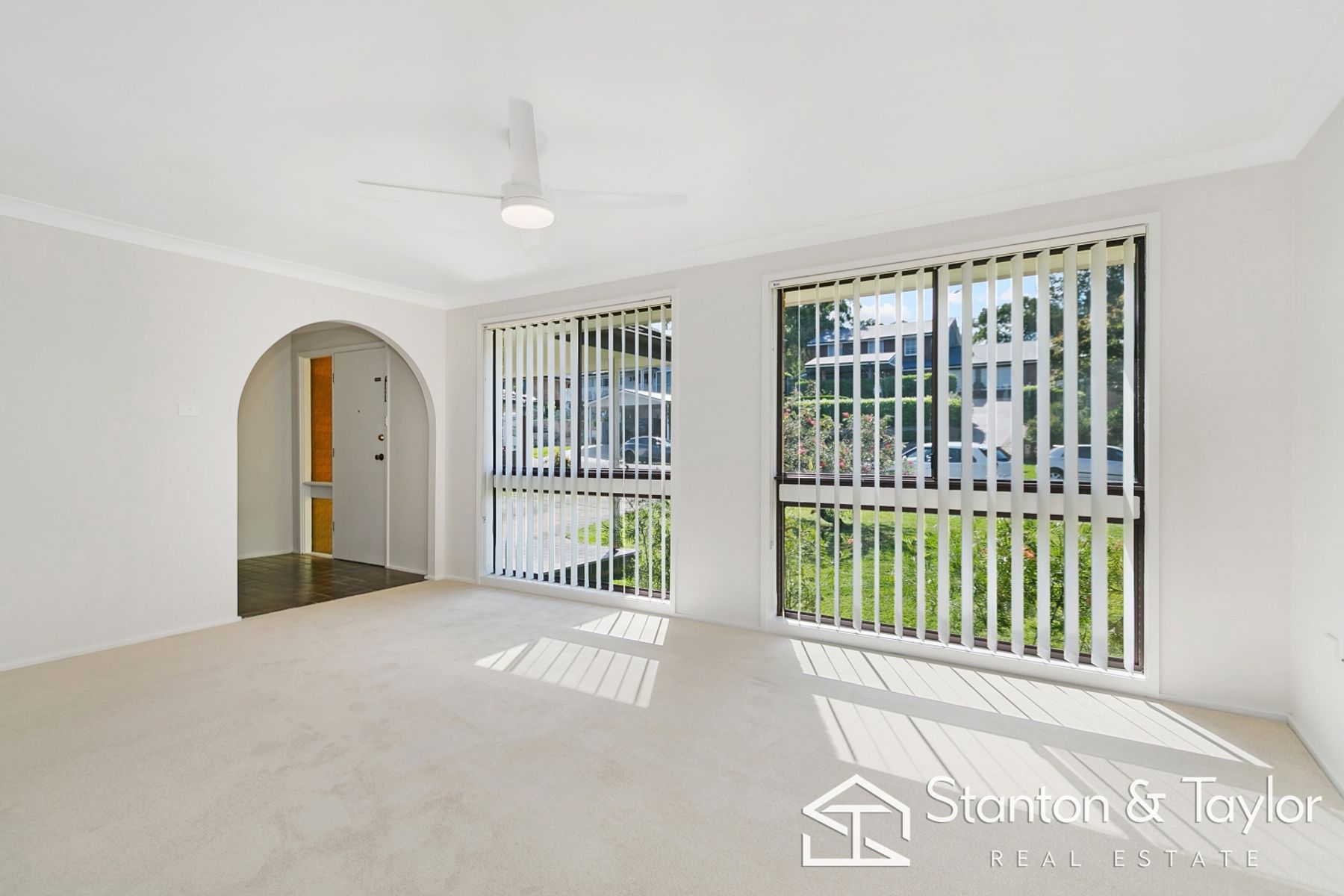 6 PARKLANDS AVENUE, Leonay - Thumbnail 3