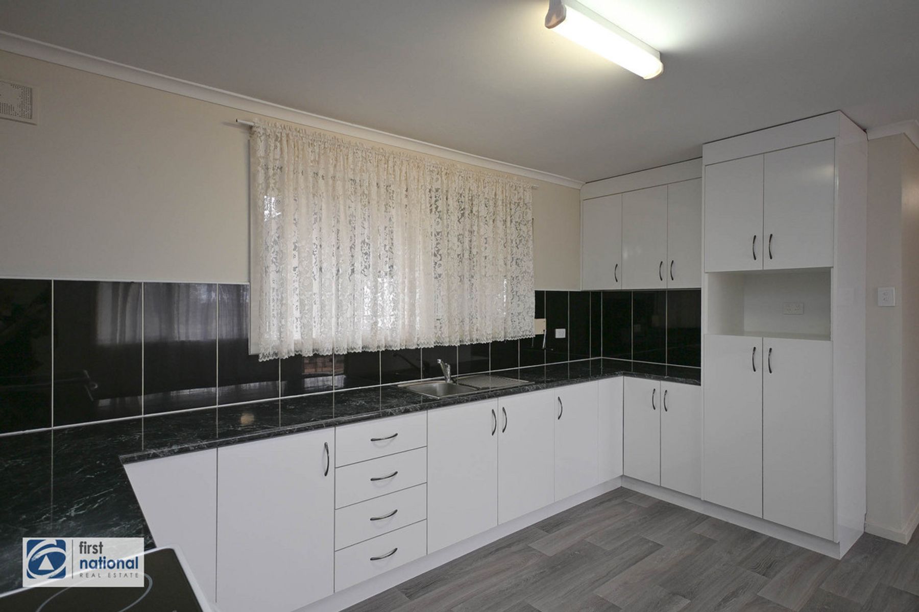 16 Larkin Crescent, Port Augusta SA 5700, Port Augusta - Thumbnail 3