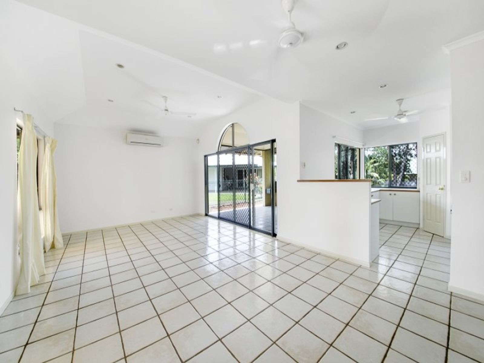 6 Gunn Crescent, Gunn NT 0832, Gunn - Thumbnail 3