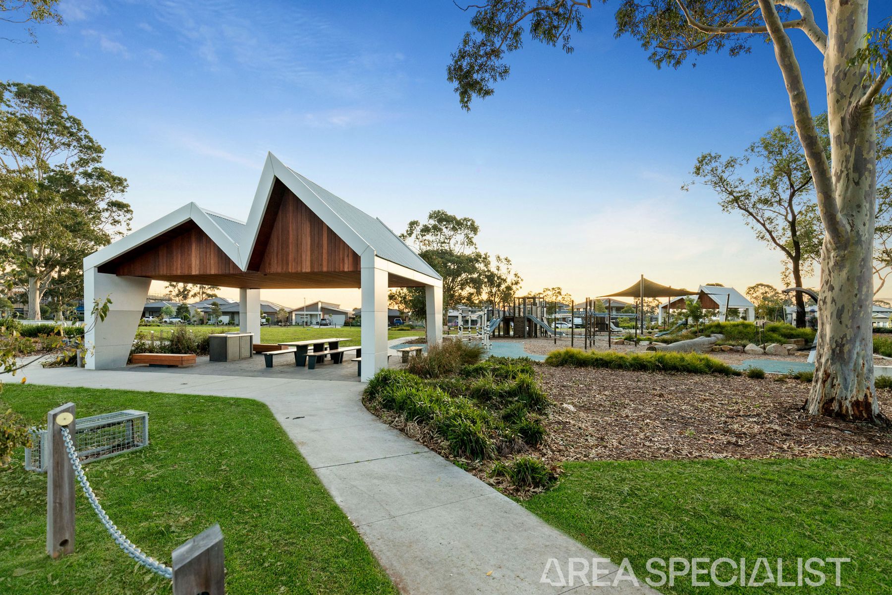 15 Naomi Court, Cranbourne, Cranbourne - Thumbnail 4