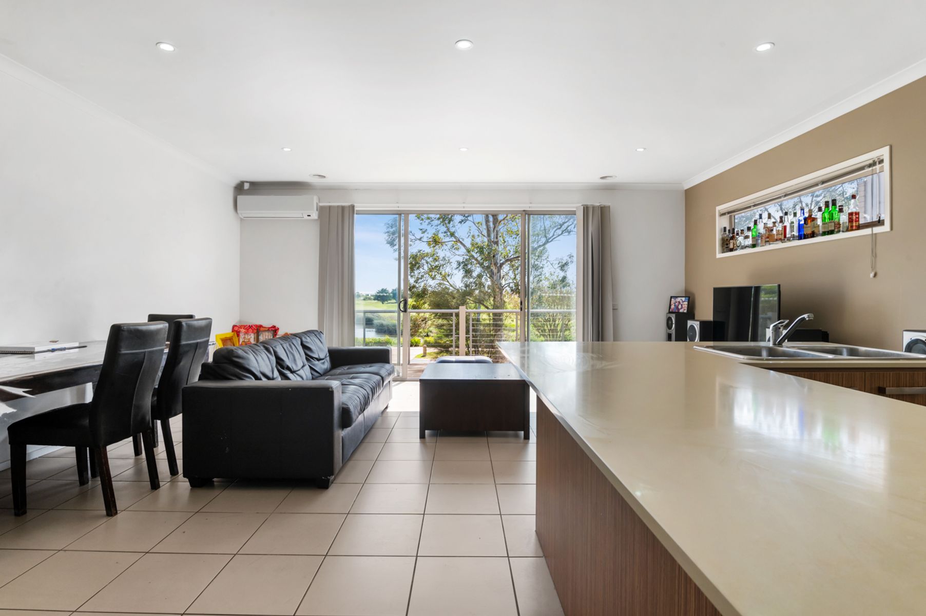 51 Broadbeach Circuit, Point Cook, VIC 3030, Point Cook - Thumbnail 4