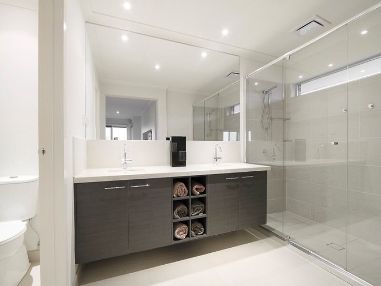 44 Donnici Drive, Keysborough, VIC 3173, Keysborough - Thumbnail 2
