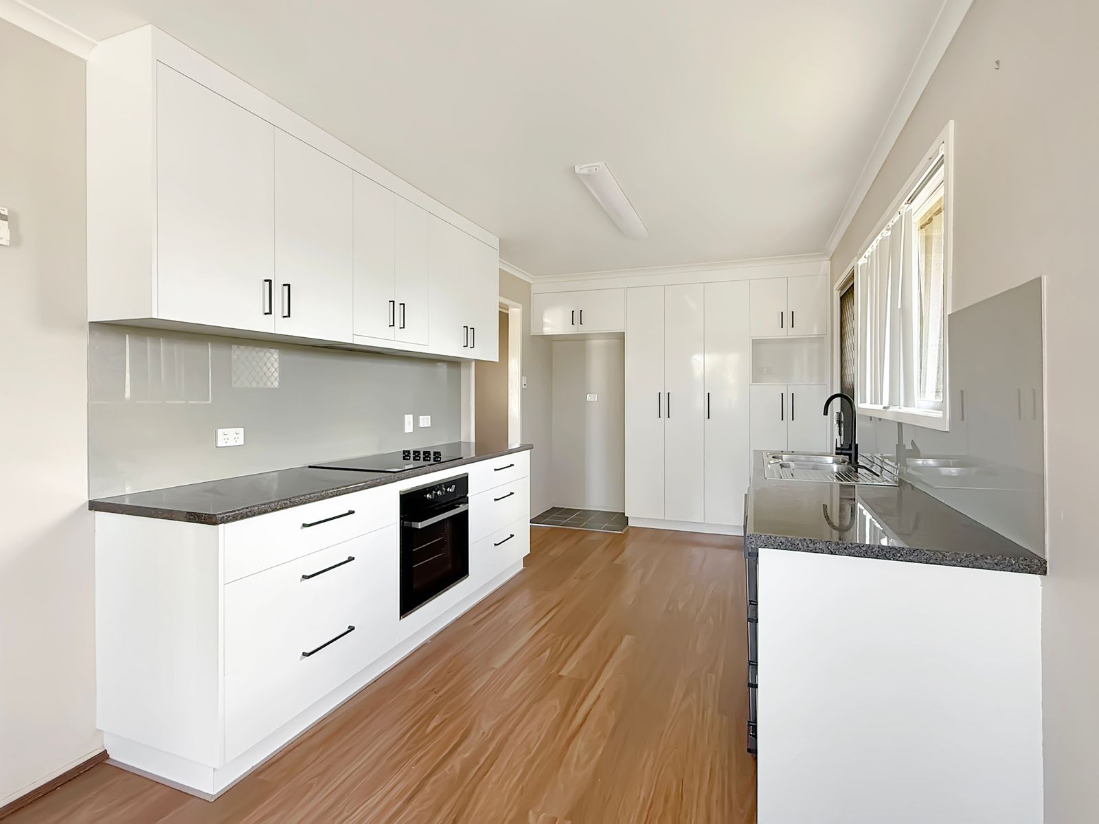 4 Kathleen Street, Sarina QLD 4737, Sarina - Thumbnail 4