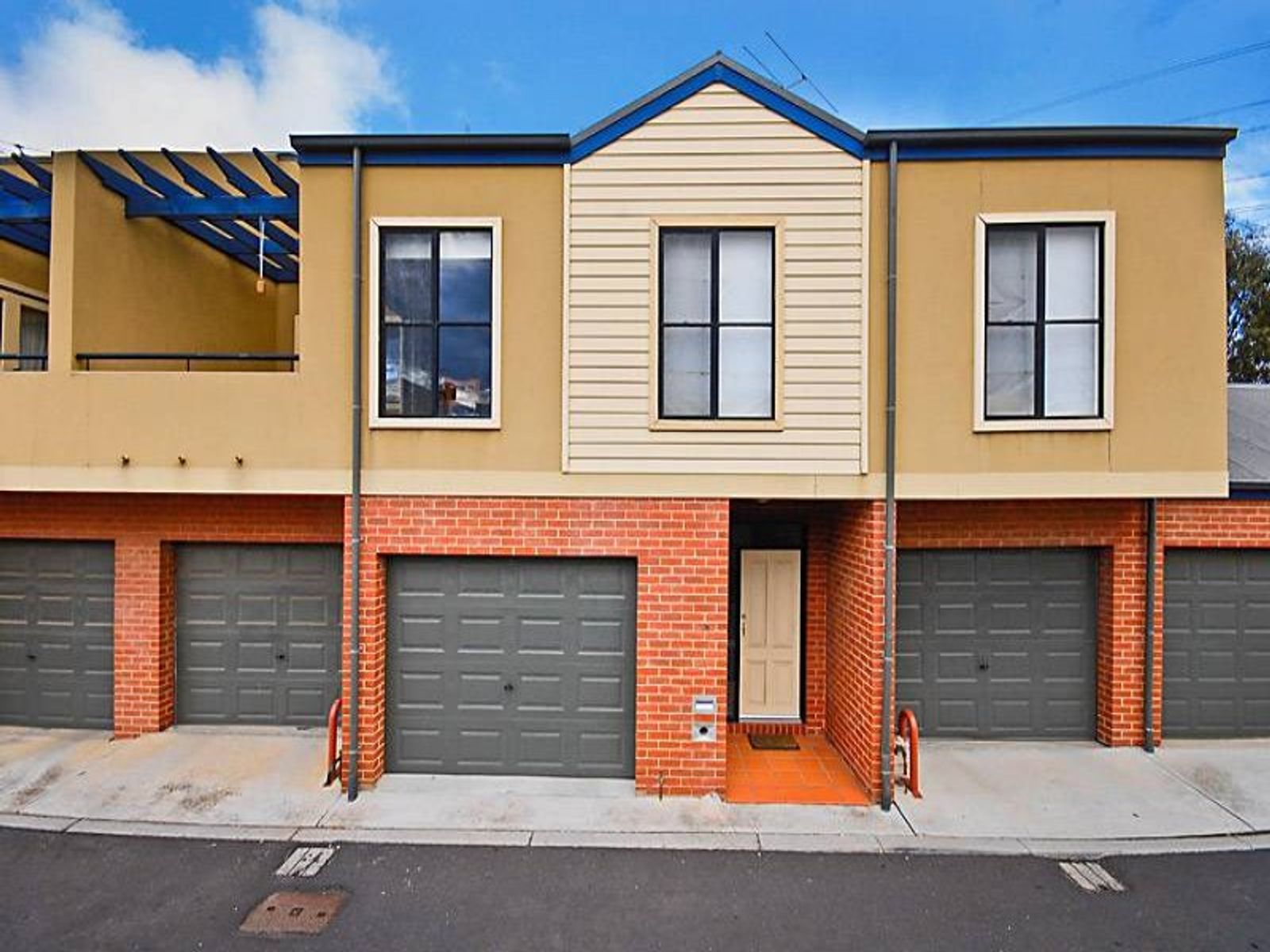75 Rayner Lane, Kensington - Thumbnail 2