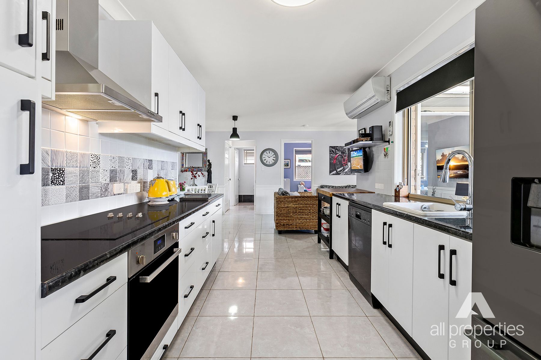 7 Geaney Boulevard, Crestmead QLD 4132, Crestmead - Thumbnail 2