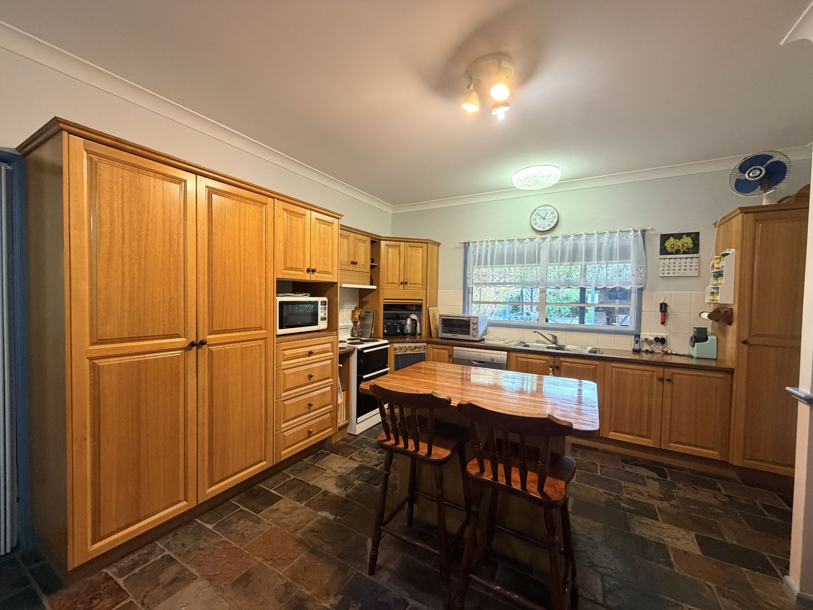 20 GREGORY DRIVE, Redridge QLD 4660, Redridge - Thumbnail 4