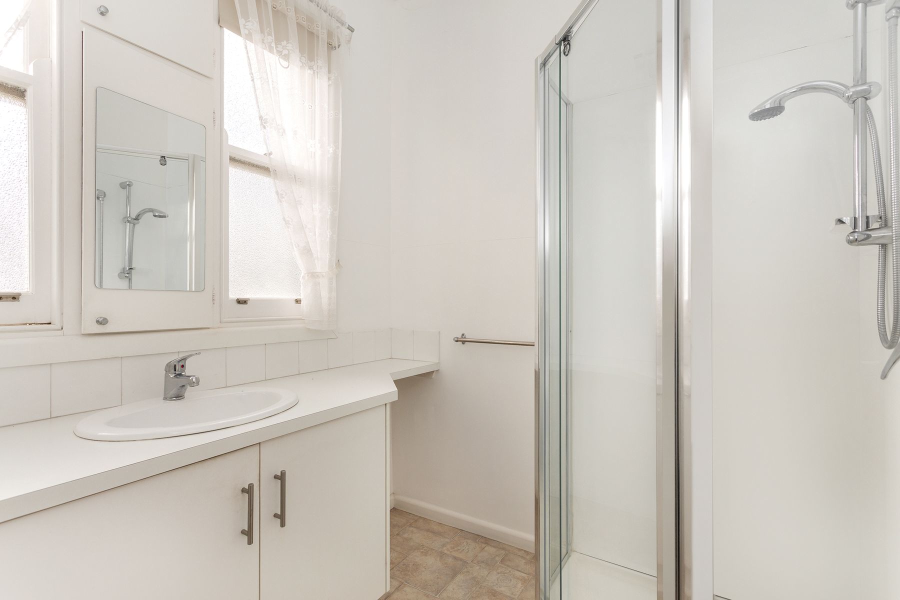 29 Hayes Street, Ironbark, VIC 3550, Ironbark - Thumbnail 4