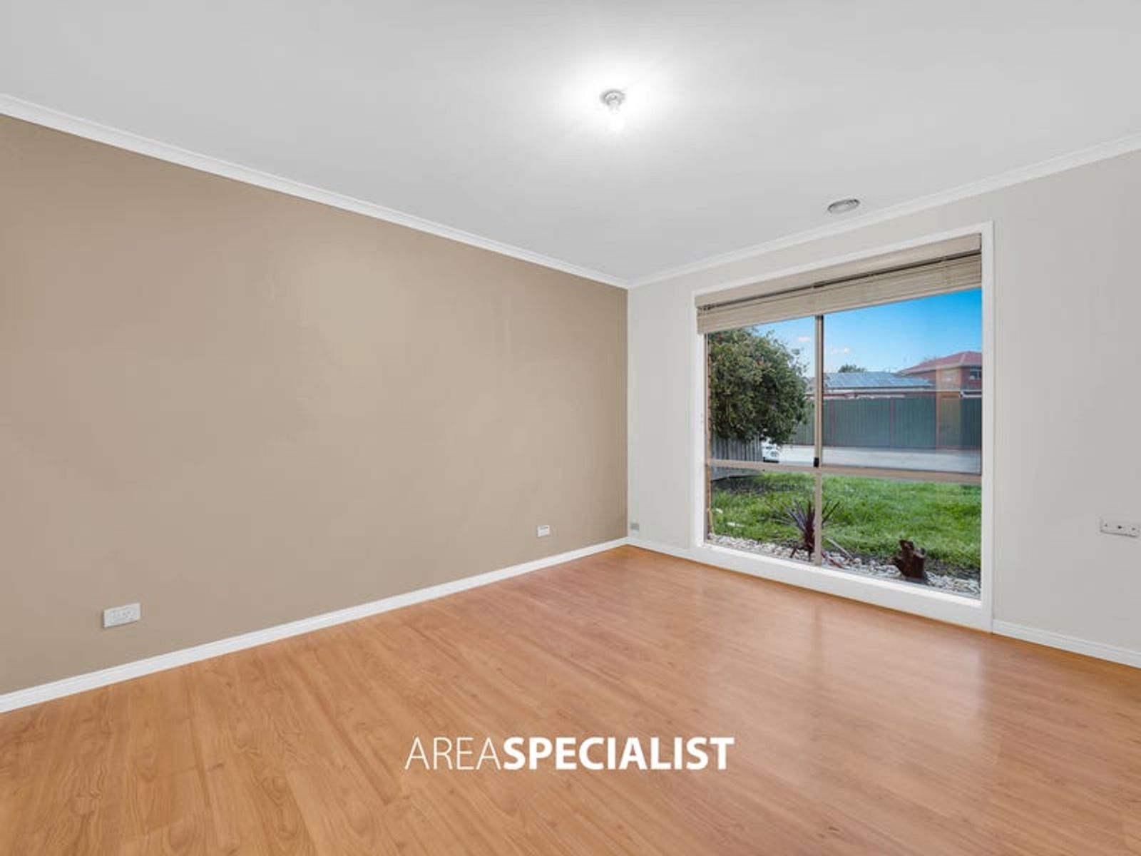 22 Caroline Crescent, Cranbourne West, VIC 3977, Cranbourne West - Thumbnail 4