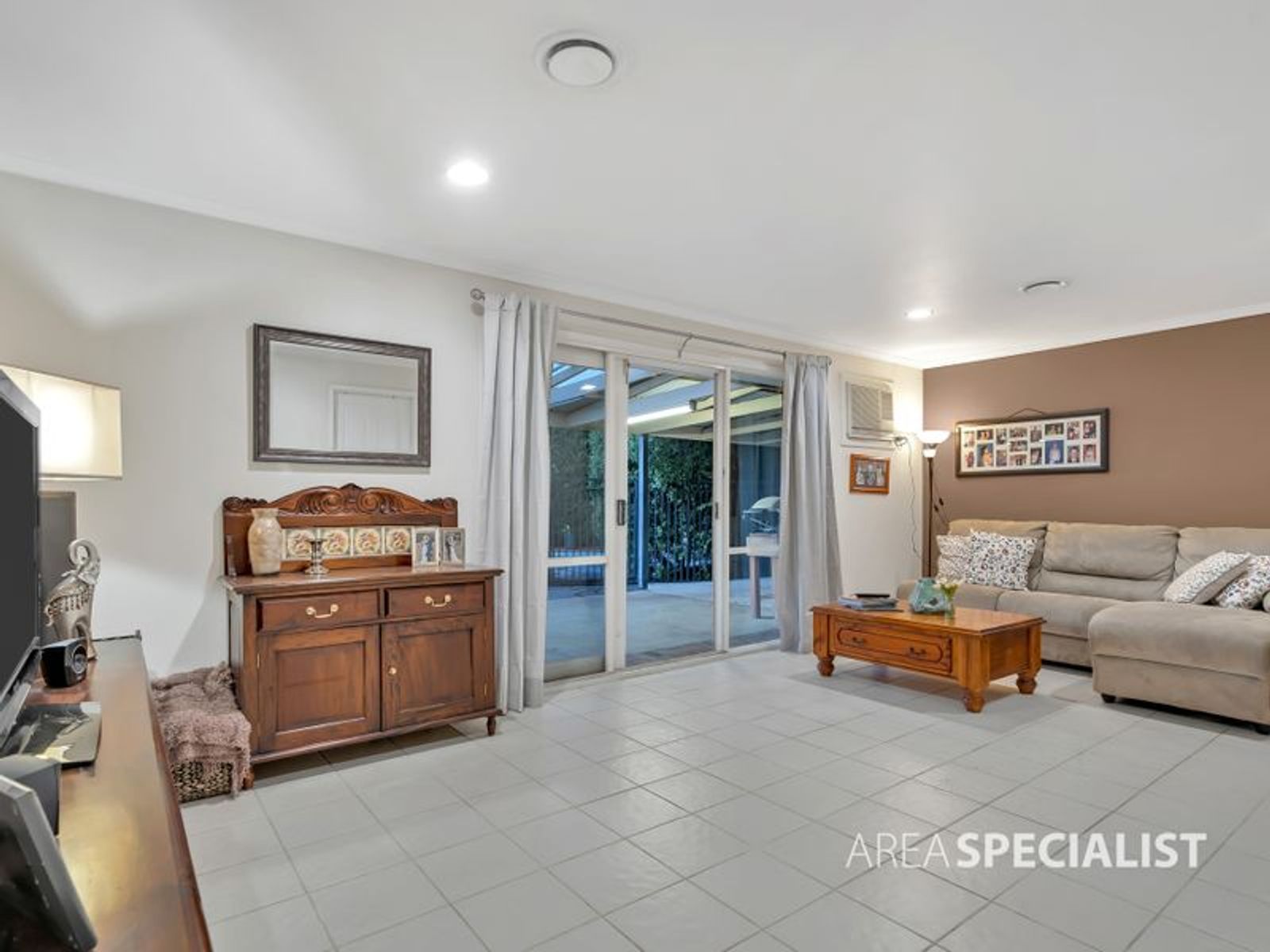 3 Bass Court, Cranbourne North, VIC 3977, Cranbourne North - Thumbnail 2