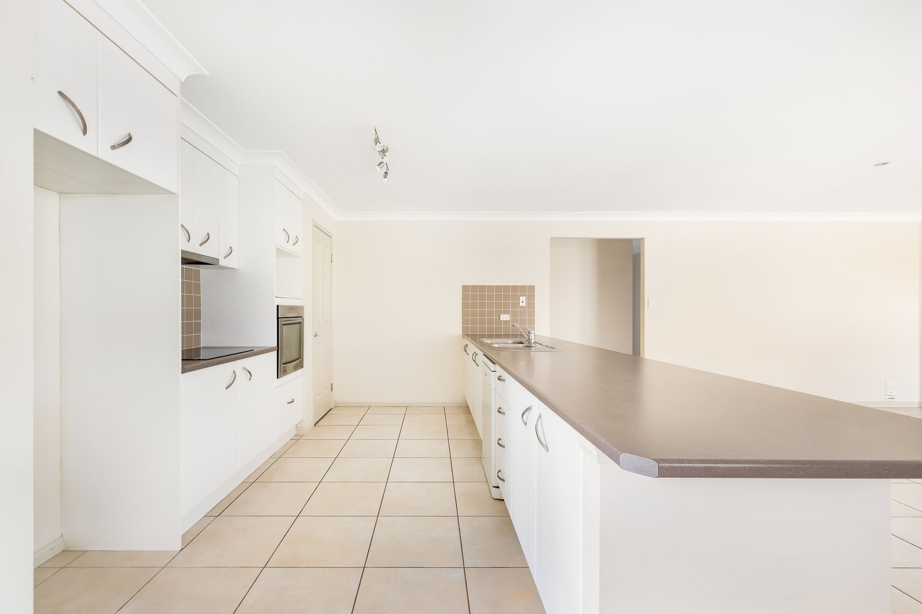 24 Reef Street, Thornlands QLD 4164, Thornlands - Thumbnail 3