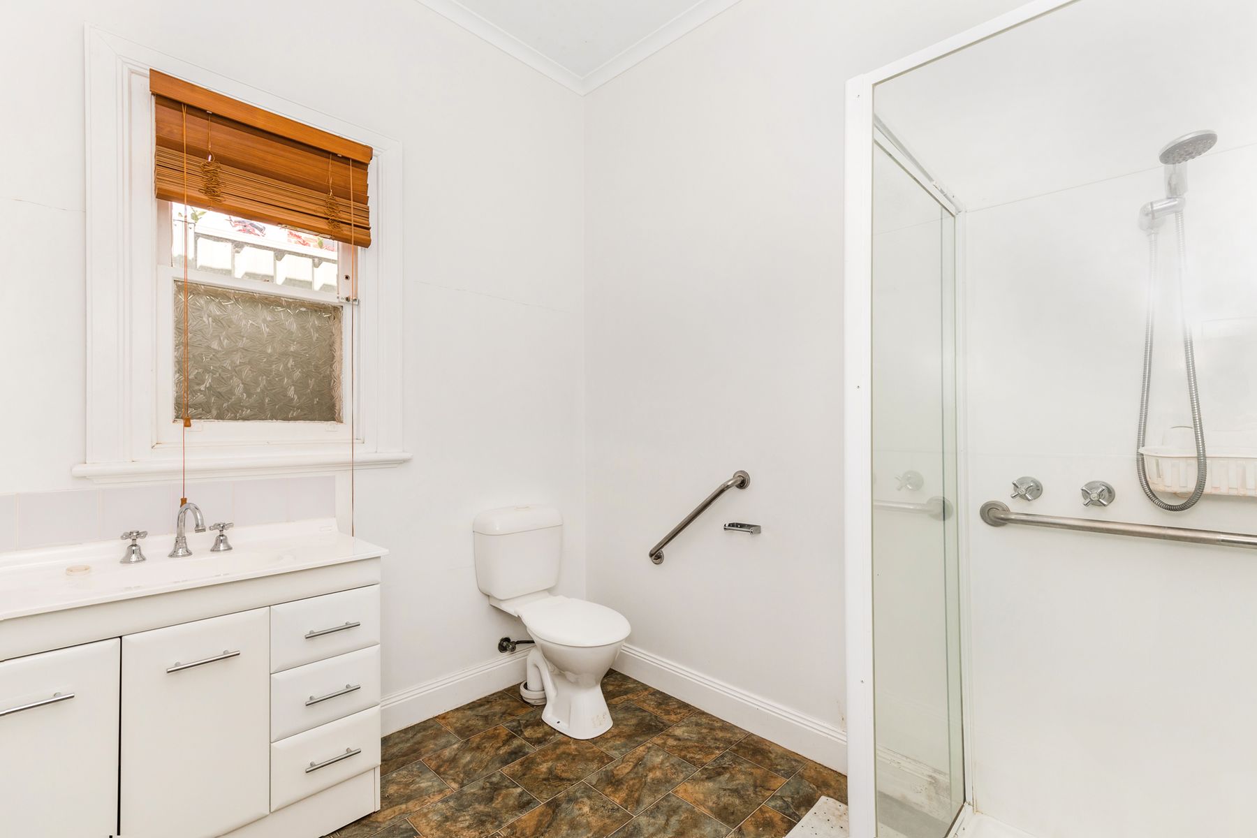 6 Patrick Street, Kennington VIC 3550, Kennington - Thumbnail 4