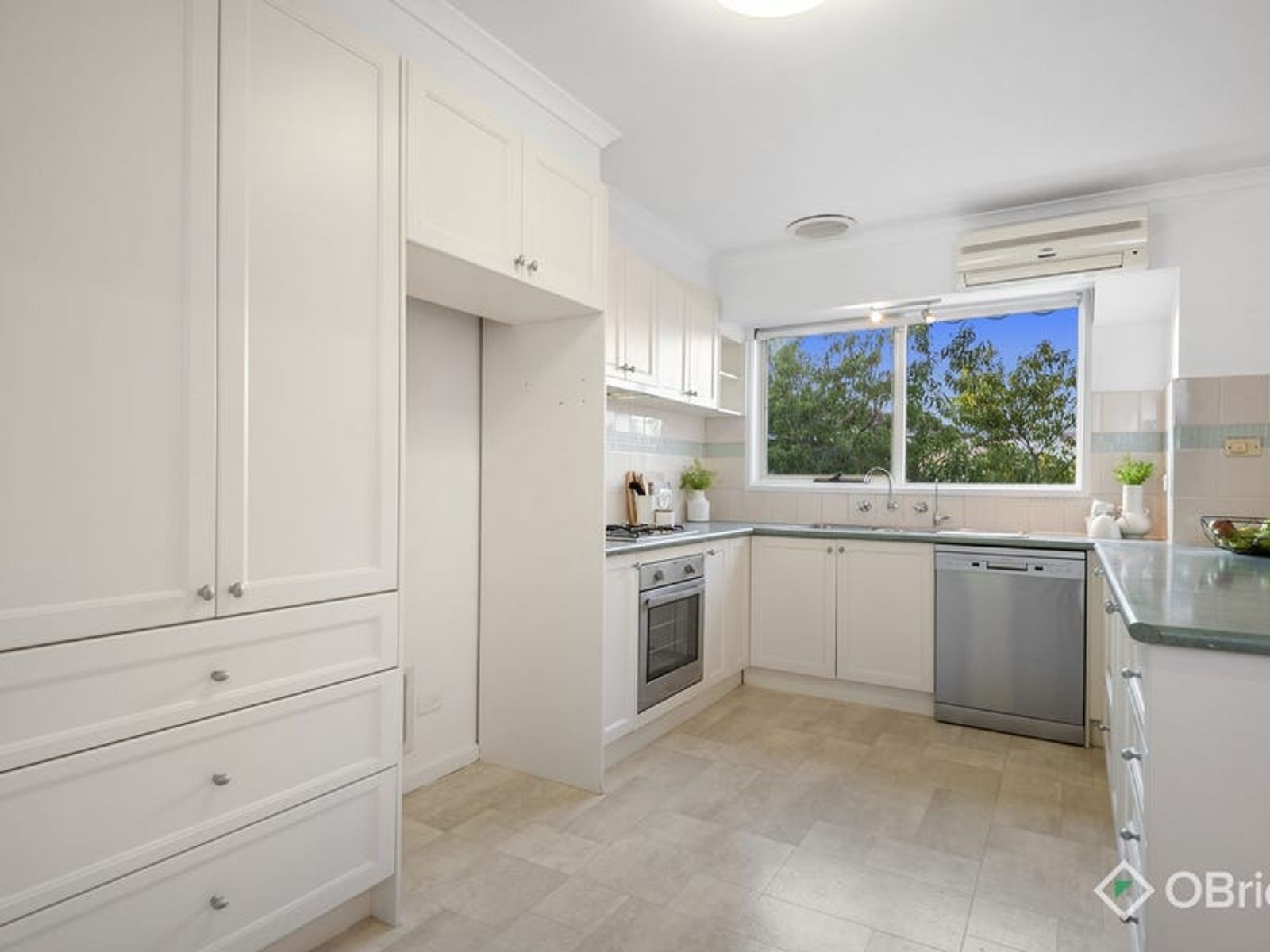 34 Joseph Banks Crescent, Endeavour Hills, VIC 3802, Endeavour Hills - Thumbnail 3