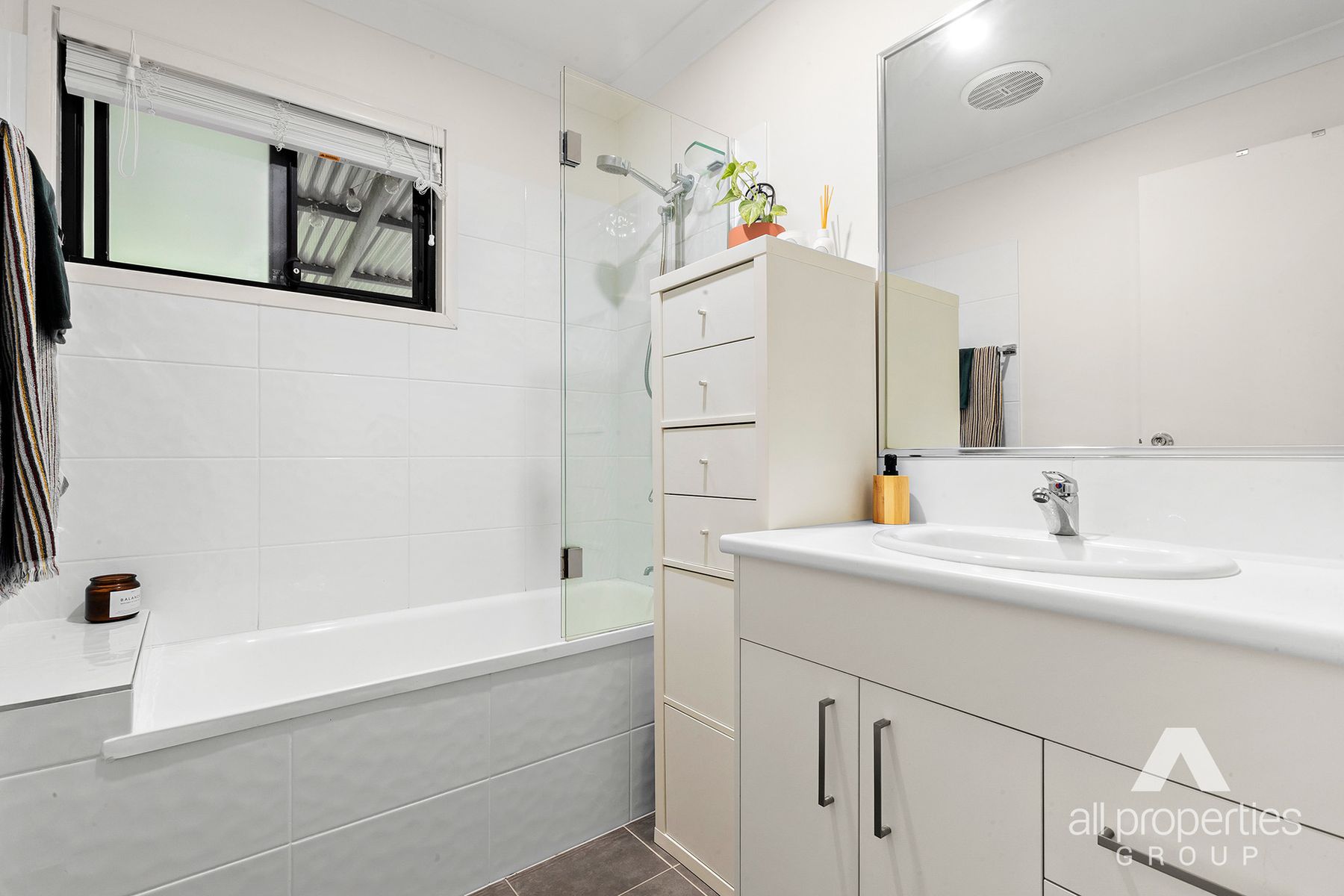 35 Strathallen Drive, Boronia Heights QLD 4124, Boronia Heights - Thumbnail 8