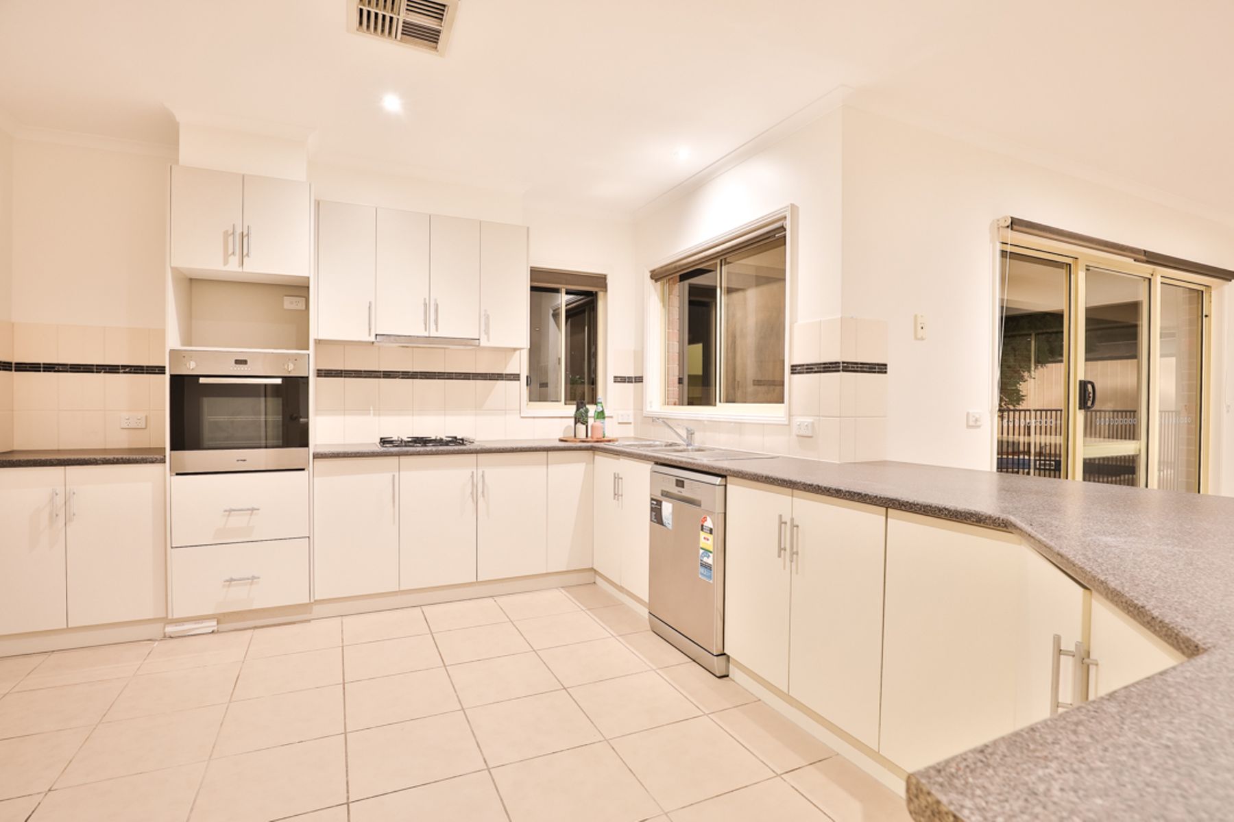 8 Christina Court, Mildura - Thumbnail 2