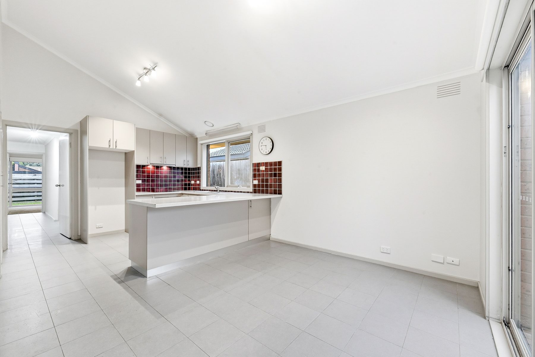 4 Oakwood Drive, Keysborough, Keysborough - Thumbnail 2