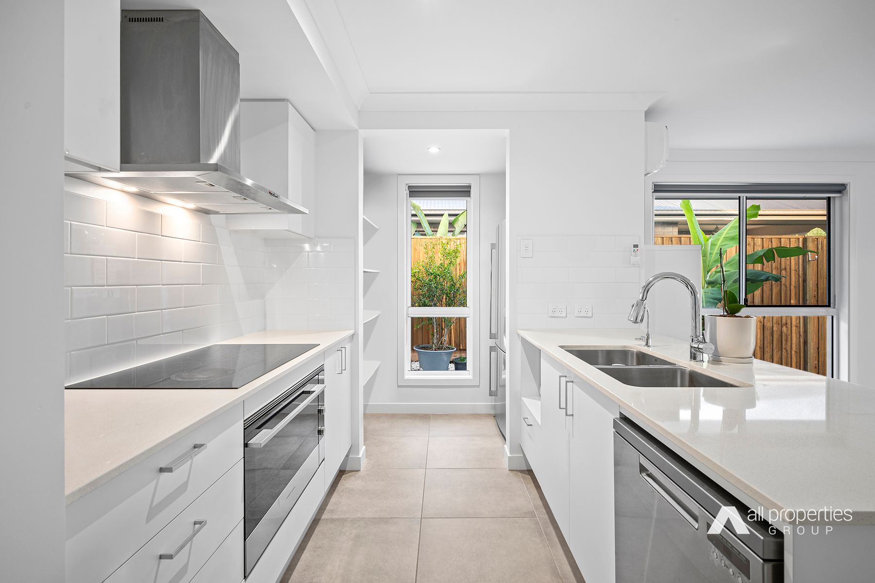 44 Abbeydale Road, Greenbank QLD 4124, Greenbank - Thumbnail 3