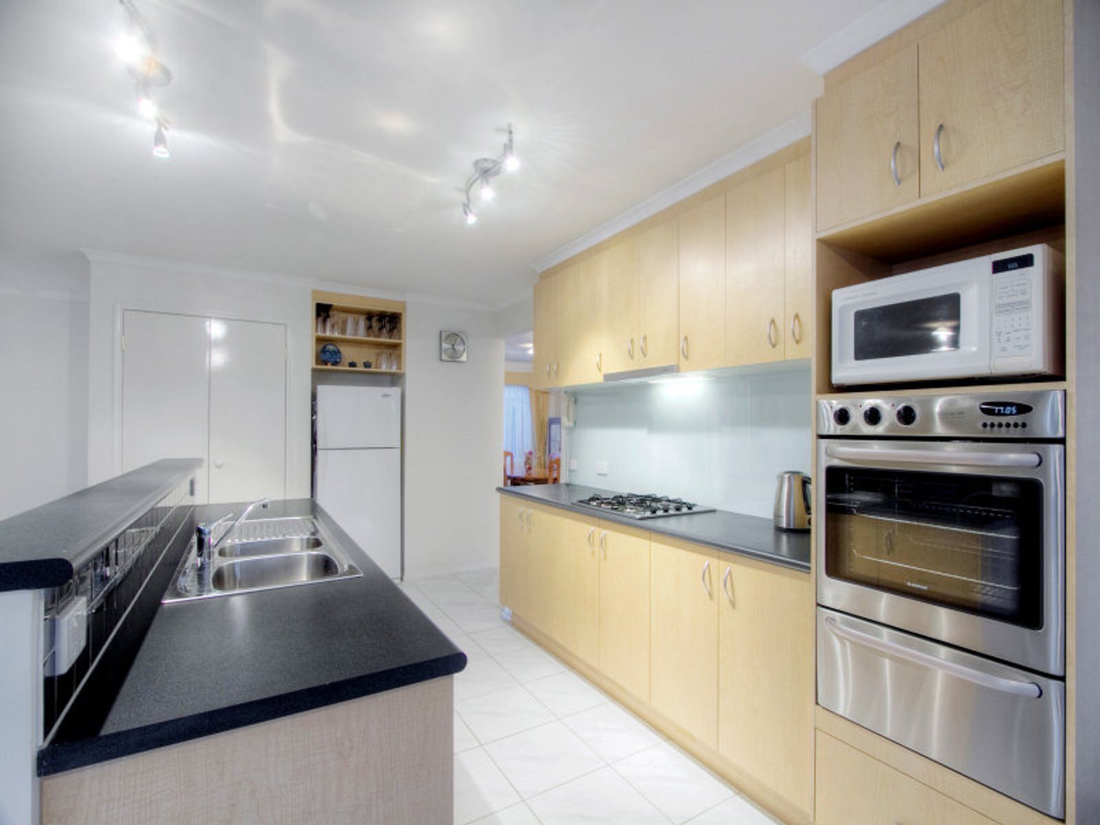 6 Mangrove Court, Aspendale Gardens, VIC 3195, Aspendale Gardens - Thumbnail 2